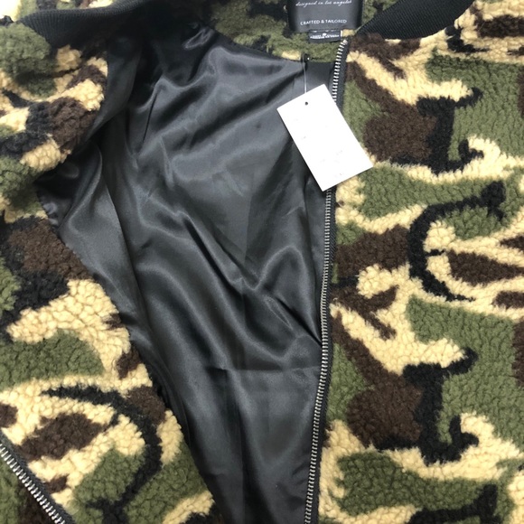 BOGO 🎉 🆕 Sanctuary Camo Faux Shearling Bomber Jacket - Picture 7 of 8